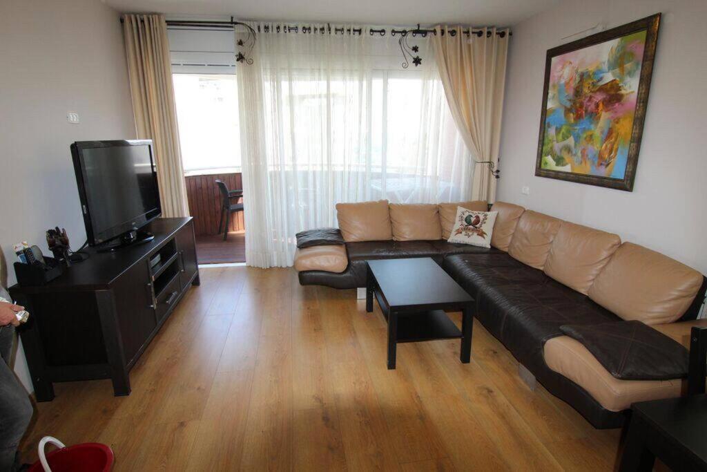 Royal Apartments , Blvd Nitza 8 Нетания Экстерьер фото